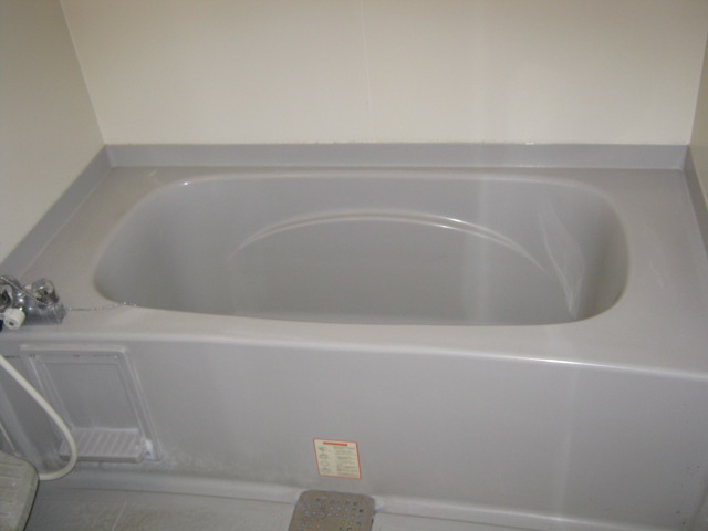 バス・シャワールーム　追炊き給湯器付きのバスタブでリラックス♪