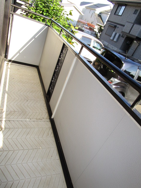 バルコニー　広めのベランダ