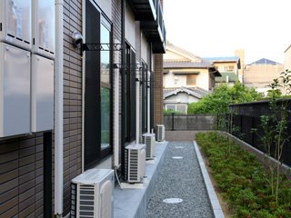 【レオパレス喜連北の建物外観】