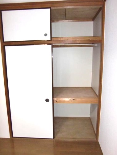 収納　天袋も付いたたっぷり収納！