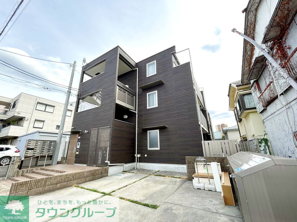 建物外観　★鶴間駅徒歩４分★