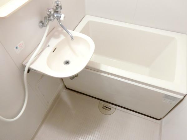 バス・シャワールーム　綺麗です♪