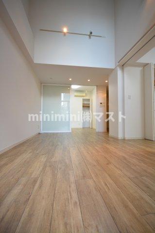 居室・リビング　※別号室参考写真