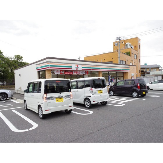 コンビニ　セブンイレブン松本高宮南店（コンビニ）まで318m