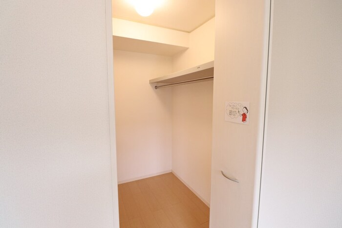 収納　ウォークインクローゼット