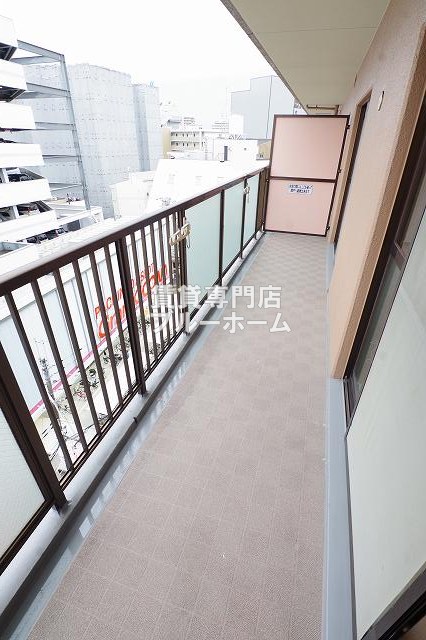 バルコニー　南西向きバルコニー！