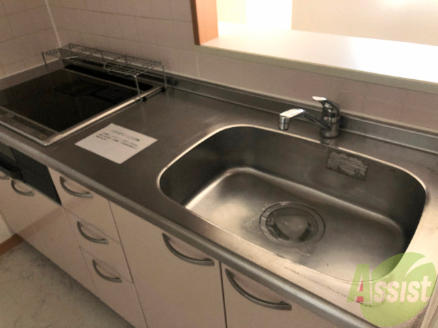 キッチン　キッチンはこちら。流しが広くて使いやすそうです。