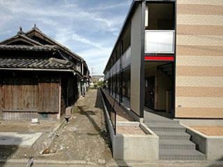 玄関　備品や設備仕様は号室等により異なります現地をご確認下さい。