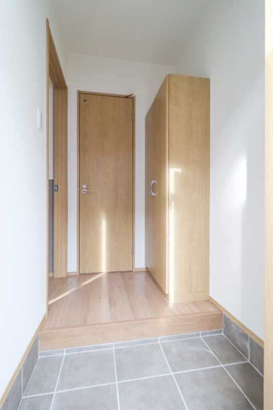 玄関　図面と現状に相違がある場合には現状を優先