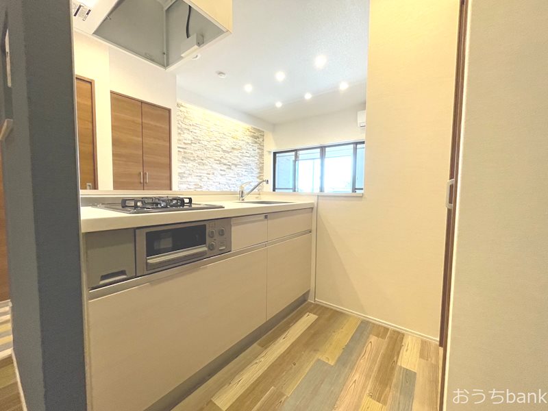 キッチン　使い勝手の良いシステムキッチン。