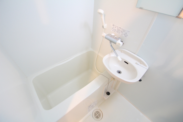 バス・シャワールーム　※別室の参考写真です