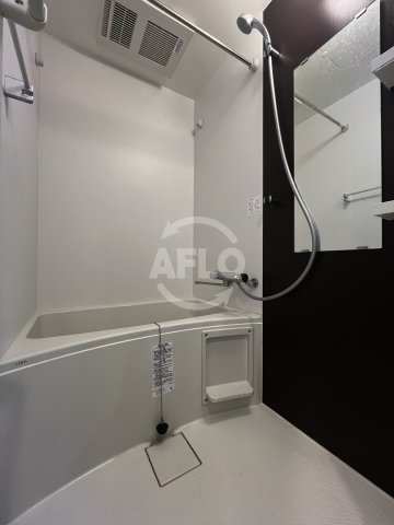 バス・シャワールーム　WORVE大阪本町　浴室