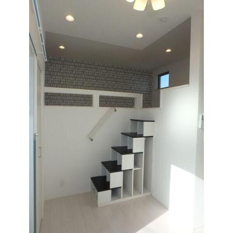 居室・リビング　室内