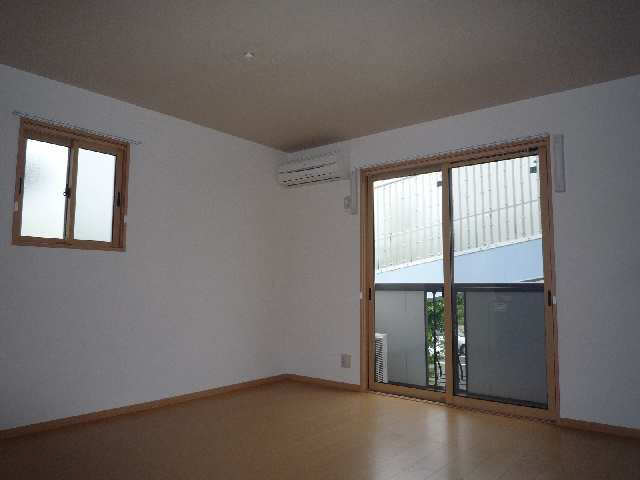 居室・リビング　同型モデル