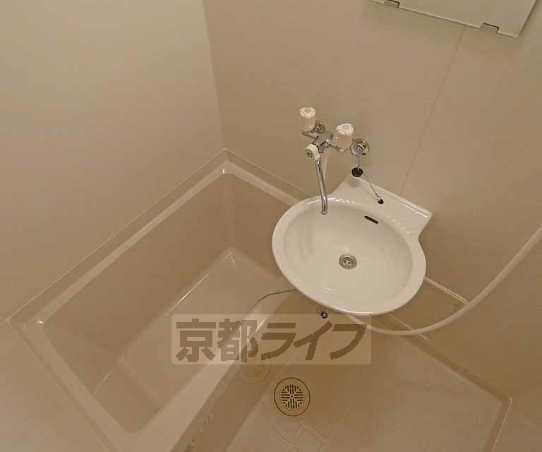 バス・シャワールーム　清潔感のある浴室です！