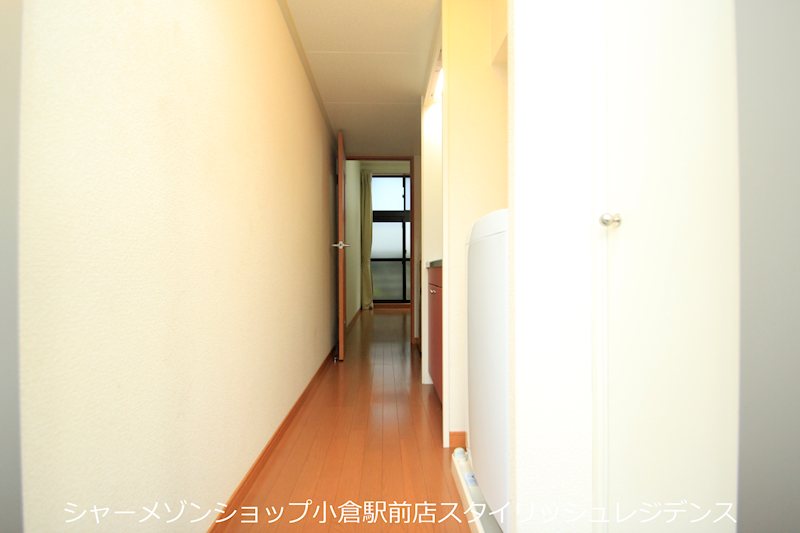 玄関　現況と異なる場合は現況を優先します