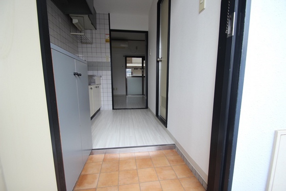 玄関　※別部屋の写真です