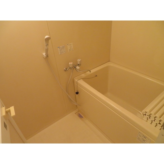 バス・シャワールーム　お風呂で日々の疲れを落としましょう