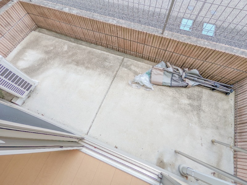 バルコニー　図面と現状に相違がある場合には現状を優先