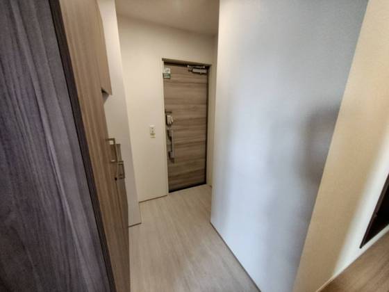 玄関　※掲載写真は同マンション別部屋参考写真となります