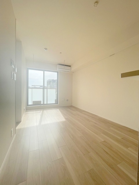 居室・リビング　★明るいフローリングのお部屋です★