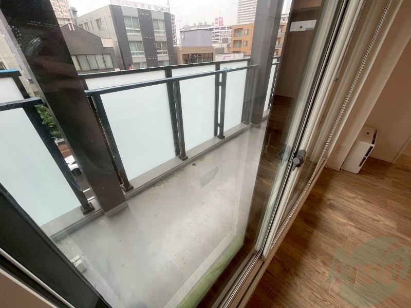 バルコニー　バルコニーが付いていますので一息ついてみてはいかがですか。