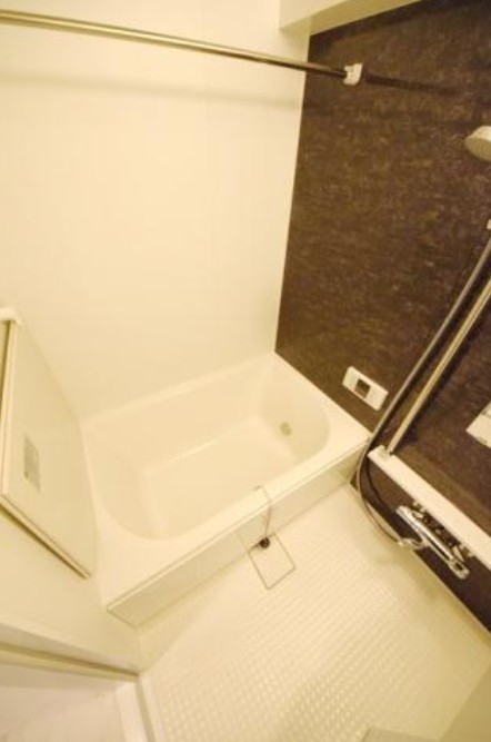 バス・シャワールーム　別部屋参考画像です