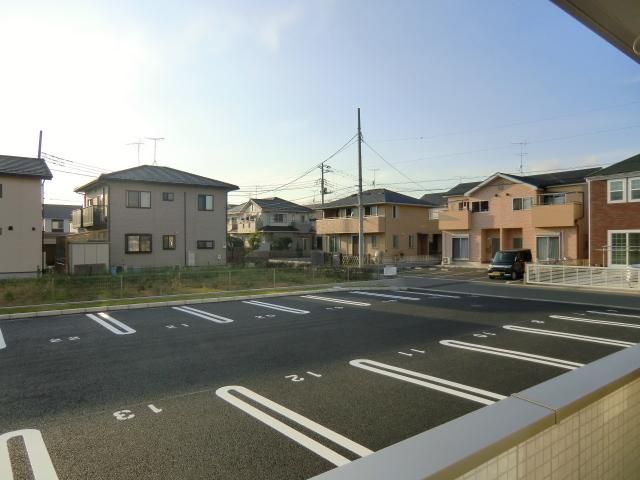 眺望　目の前駐車場で日当たり良好