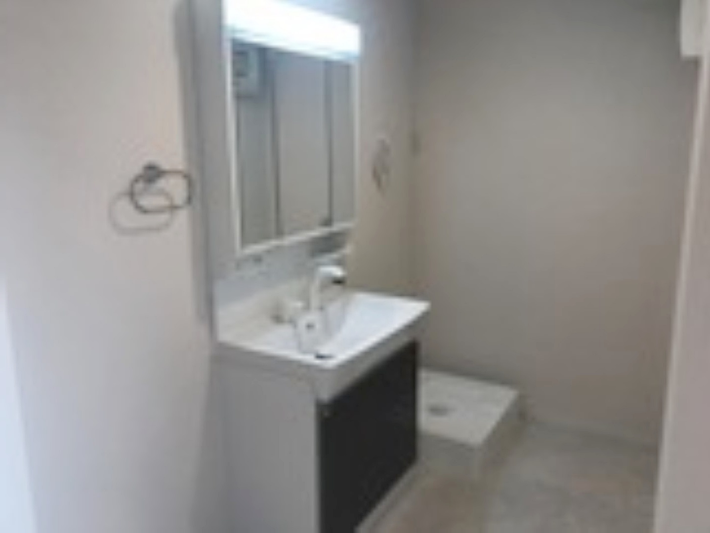 洗面設備　身支度に欠かせない独立洗面台♪