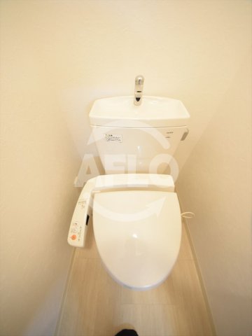 トイレ　GROOVE四天王寺　温水洗浄便座