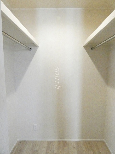 収納　ウォークインクローゼット