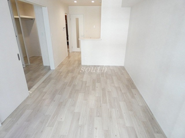 居室・リビング　洗練された清潔感漂う清楚な仕上がり