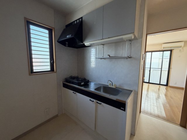 キッチン　別号室です　現状を優先します