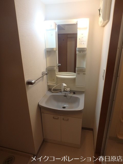 洗面設備　写真は同型タイプ