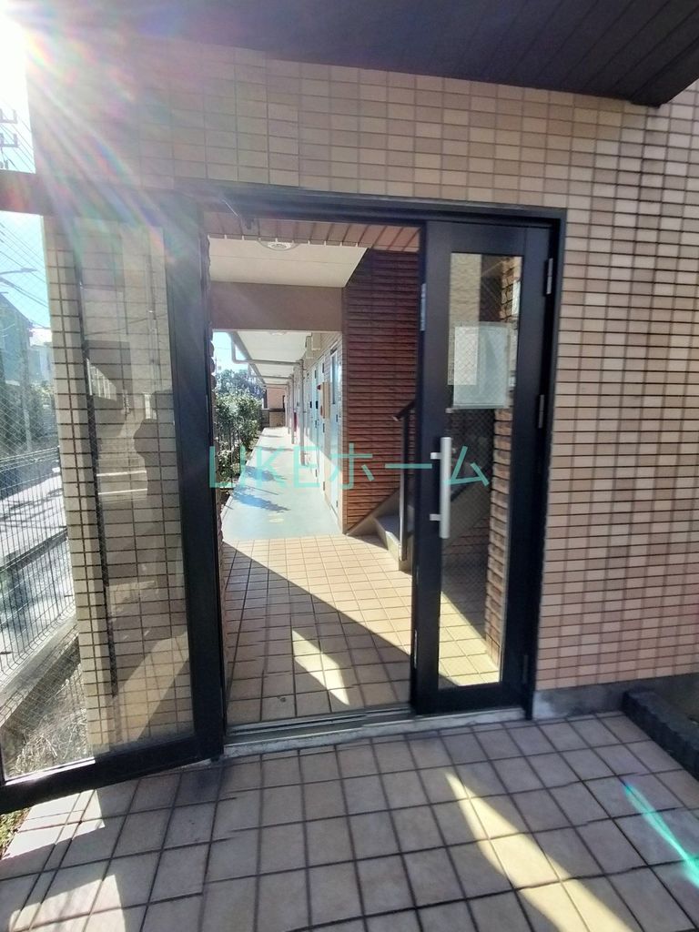 エントランス　エントランス