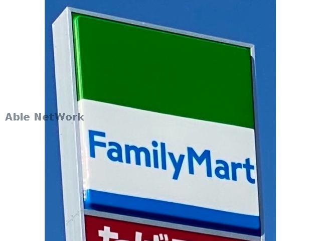 コンビニ　ファミリーマート掛川成滝東店（コンビニ）まで533m