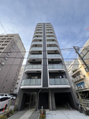 建物外観　左右対称の建物はきれいですね！