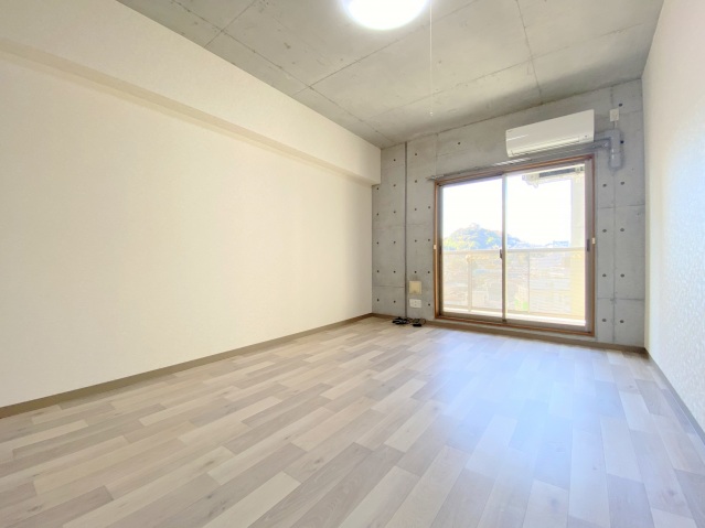 居室・リビング　※同物件別号室