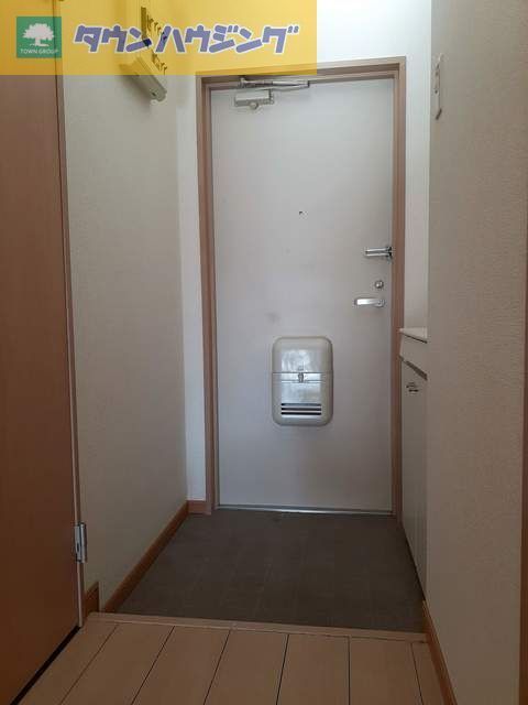 玄関　お部屋探しは【タウンハウジング千葉店】にお任せ下さい♪