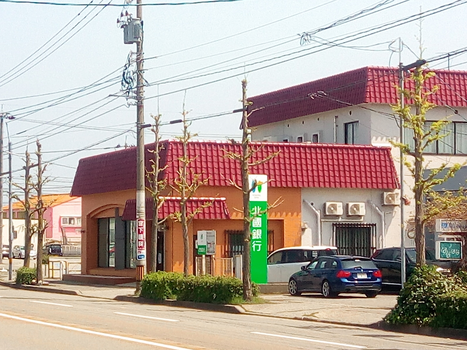 銀行　北國銀行保古町支店（銀行）まで727m