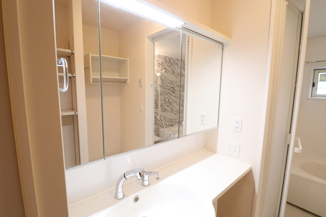 洗面設備　１０５　洗髪洗面化粧台