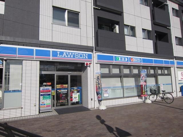 コンビニ　ローソン府中多磨駅前店（コンビニ）まで683m