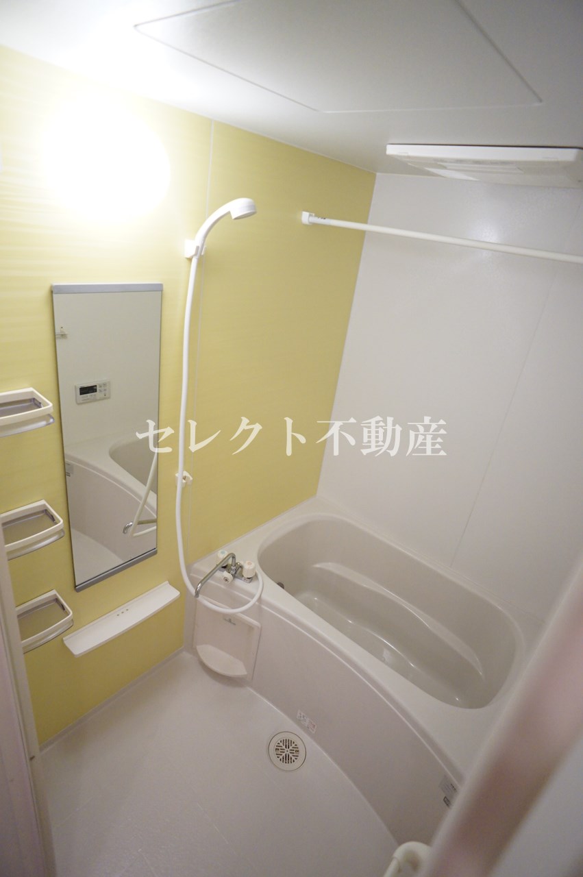 バス・シャワールーム　【サンクレイン】コンパクトで使いやすいお風呂です