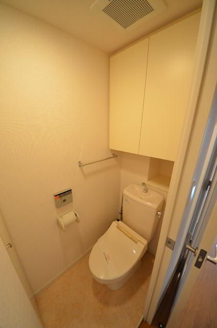 トイレ　※別部屋の参考写真です。