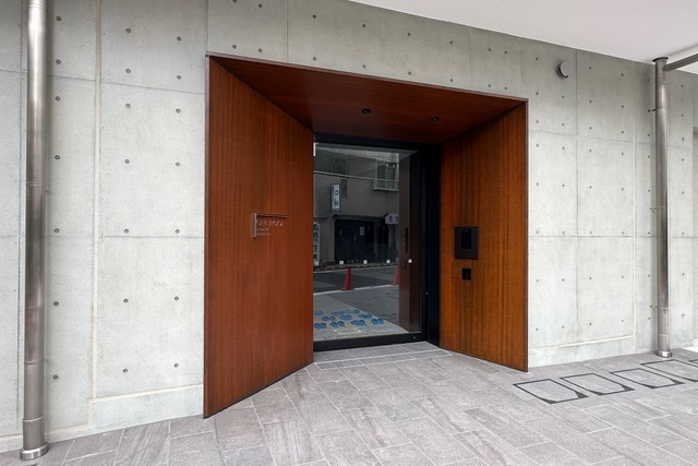 エントランス　エントランス