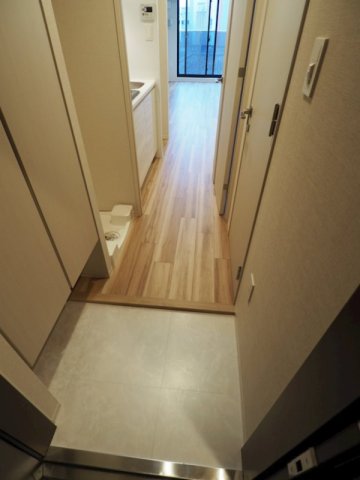 玄関　☆シューズクローク付き玄関スペース☆