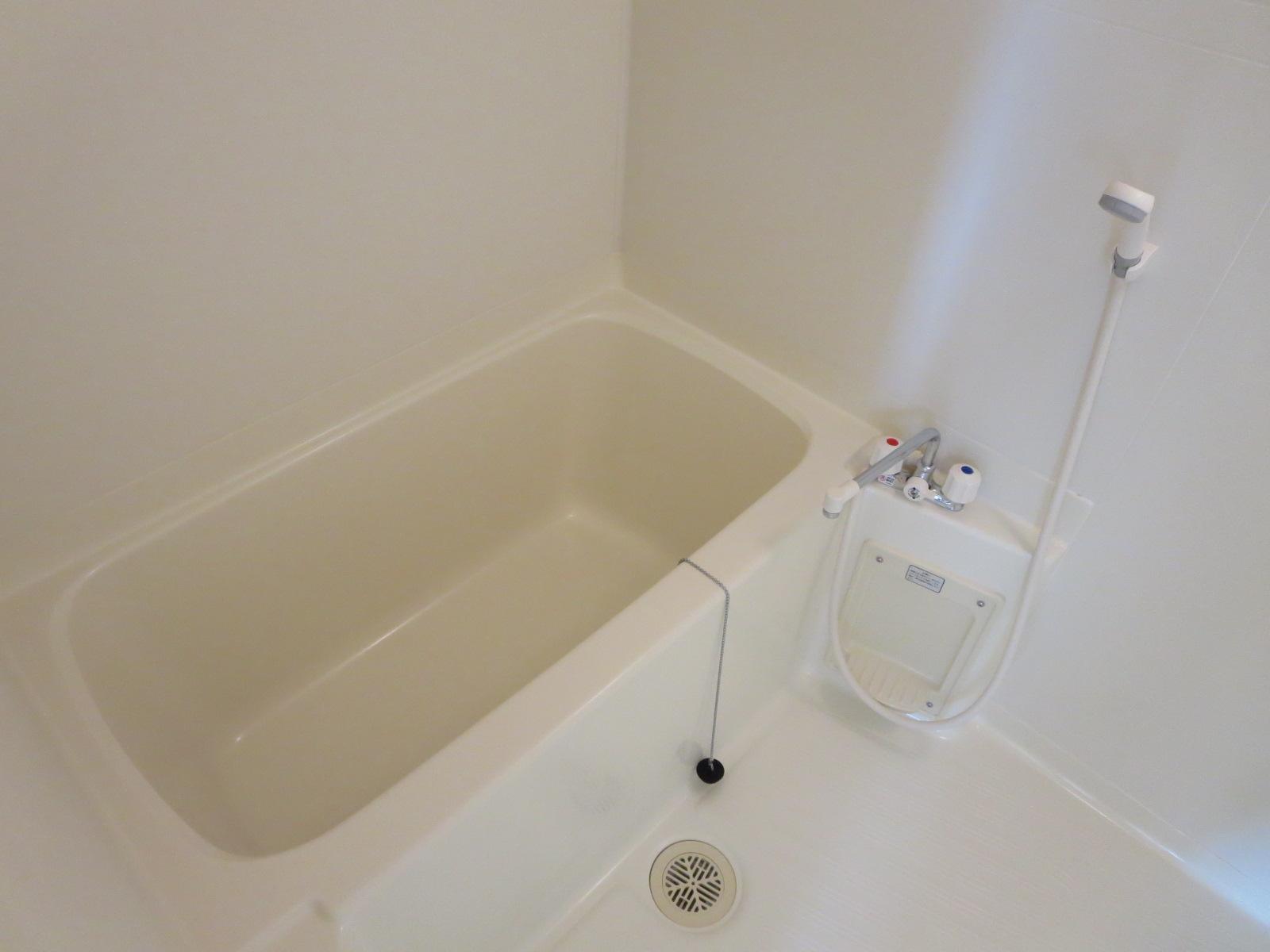 バス・シャワールーム　※中部屋です