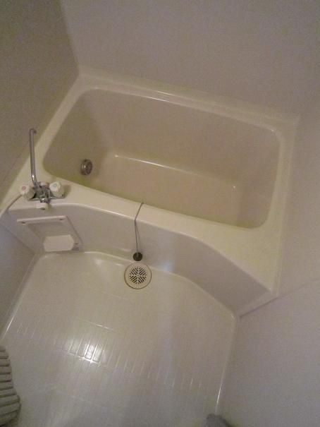 バス・シャワールーム　同一建物２０１号室の写真掲載