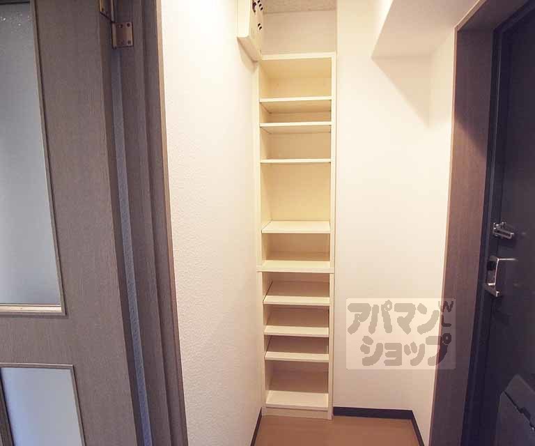 収納　たくさん入る靴箱です。