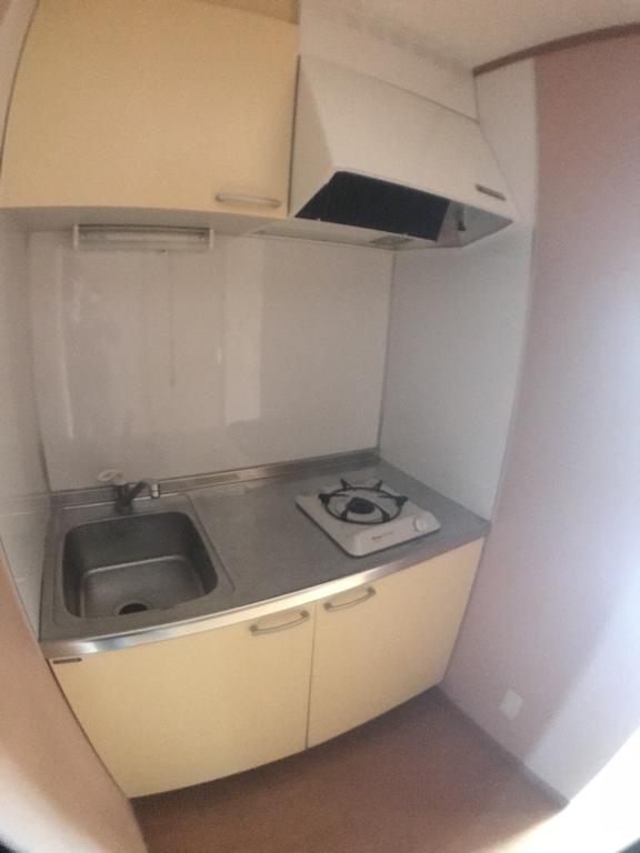 キッチン　1階のお部屋の写真になります